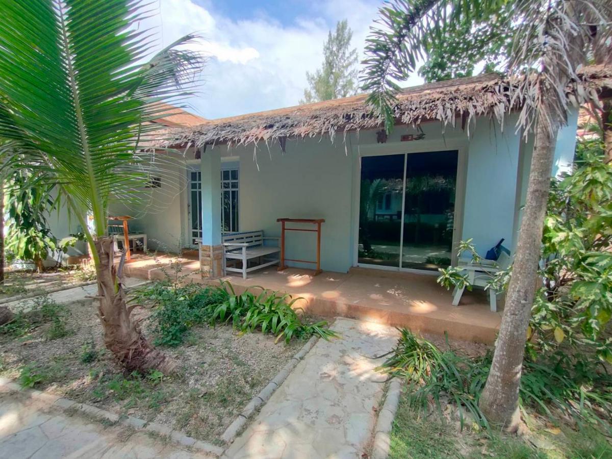 Banana Beach Resort Ko Lanta Eksteriør billede