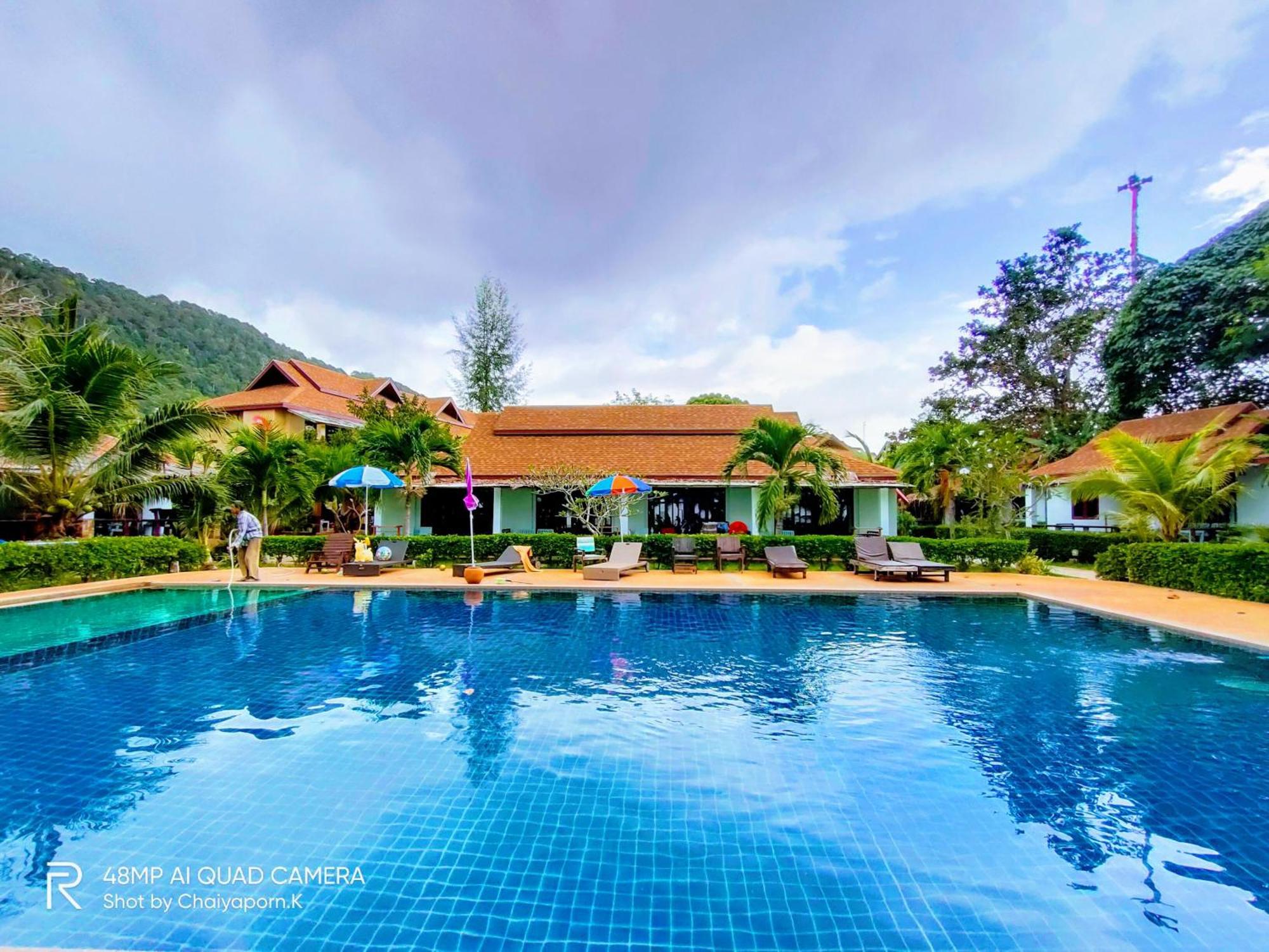 Banana Beach Resort Ko Lanta Eksteriør billede